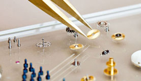 大连江诗丹顿指定维修门店打开表壳